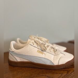 Women’s Puma Sneakers
